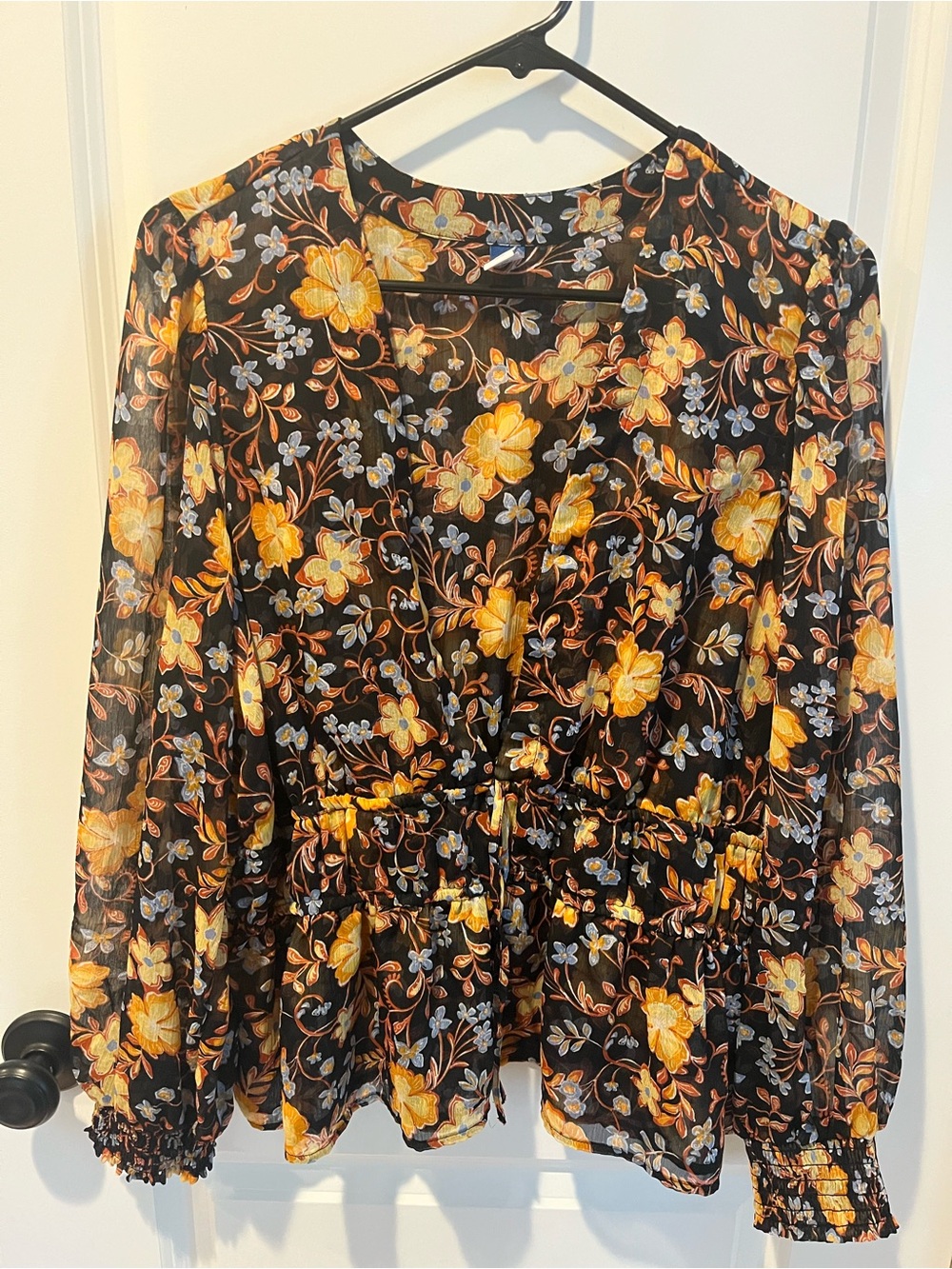 Old Navy Black Floral V-Neck Peplum Blouse